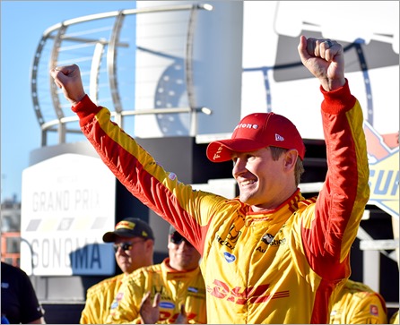 hunter reay hands up